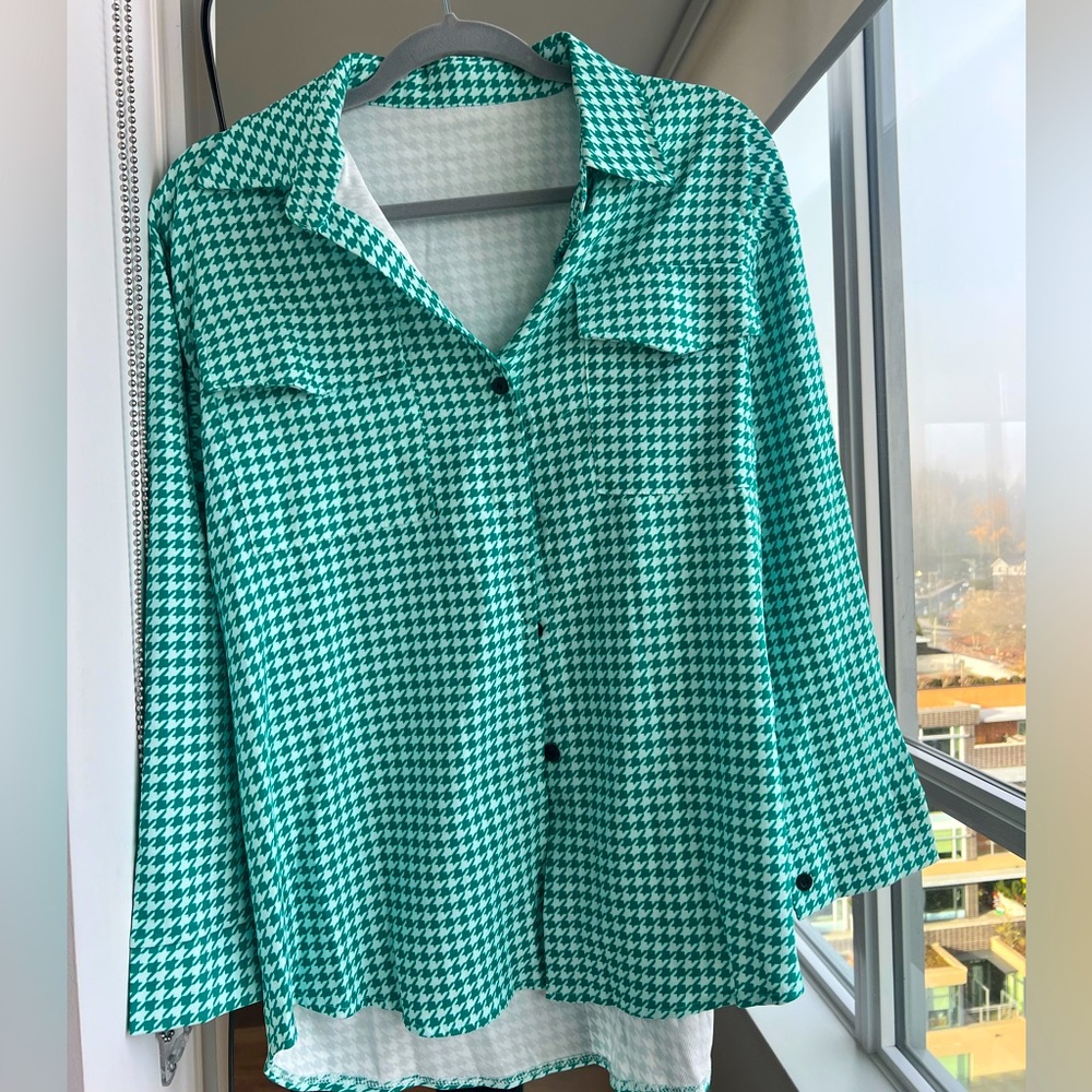 Cute Green & white shirt.